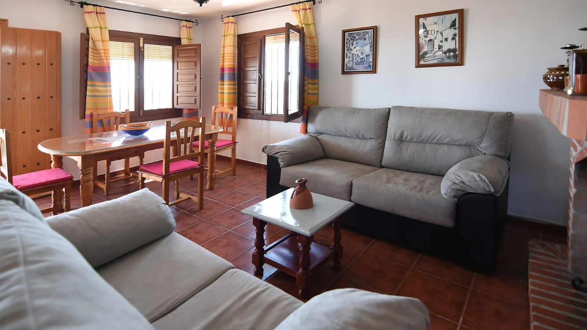 הוילה פריחיליאנה Casa Carrerilla וילה